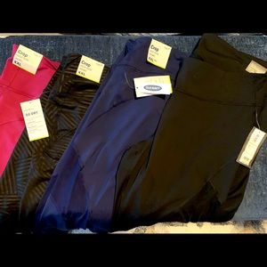 Four NWT XXL Old Navy Active Cropped Workout Pants